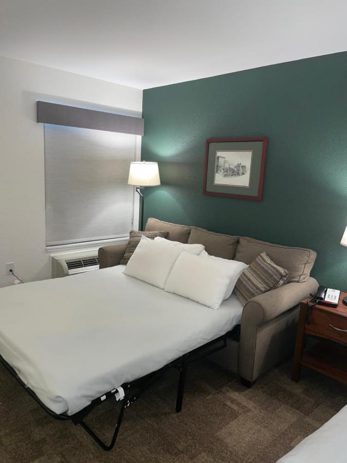 Boothill Inn And Suites Billings Exteriör bild