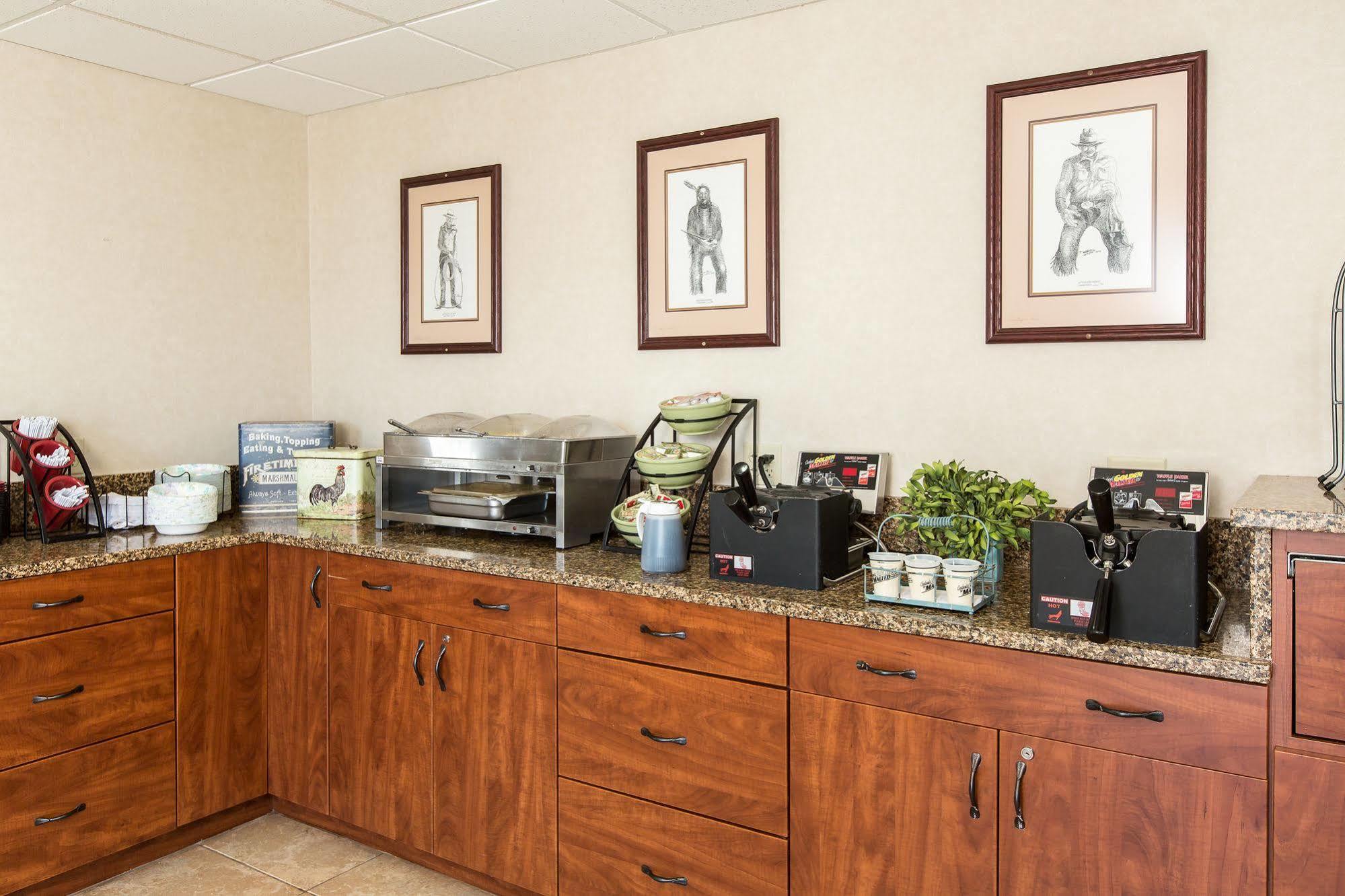 Boothill Inn And Suites Billings Exteriör bild