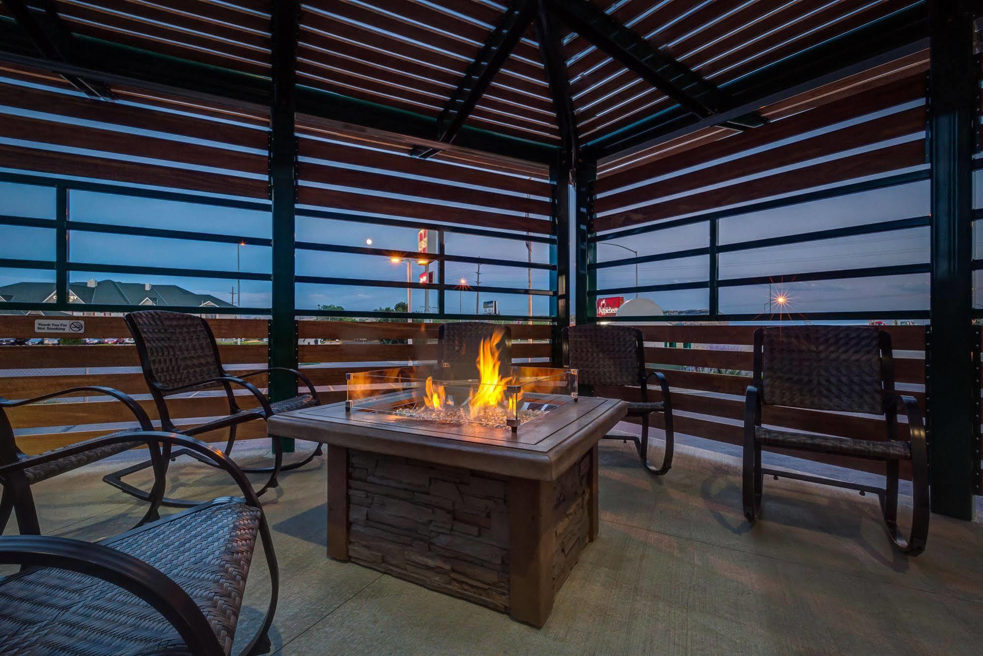 Boothill Inn And Suites Billings Exteriör bild